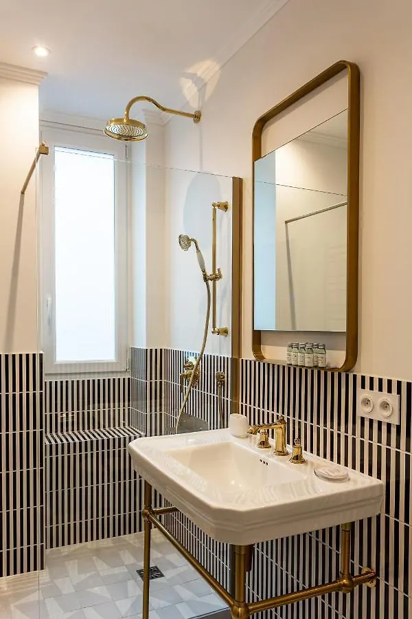 The San Giorgio Suite Downtown Montmartre Paris Apartment