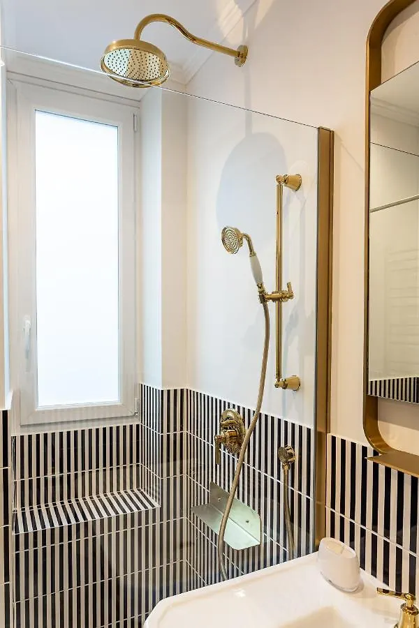 The San Giorgio Suite Downtown Montmartre Paris